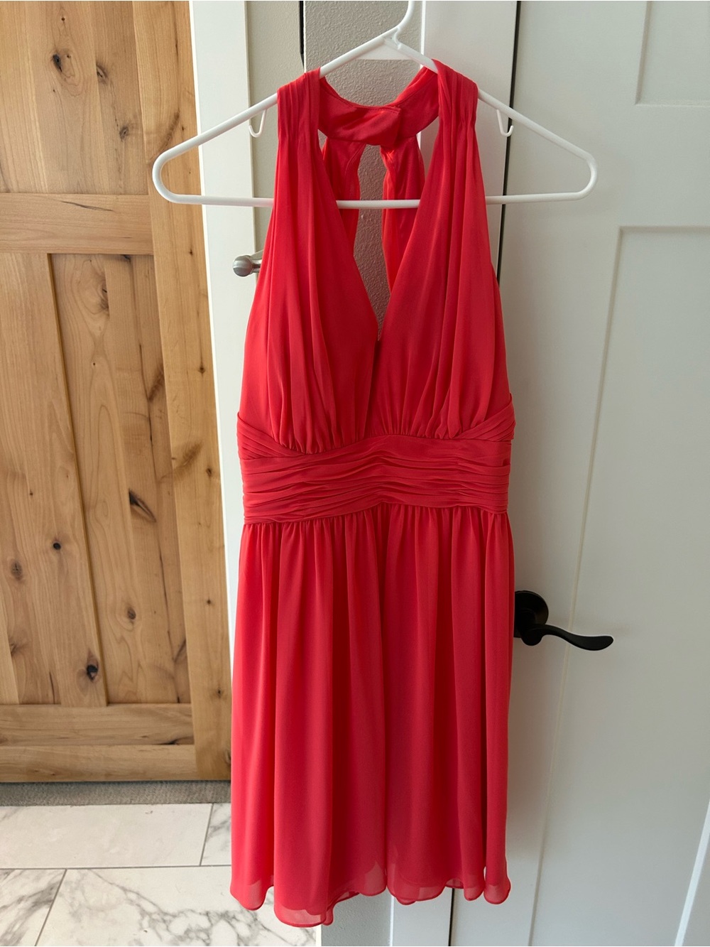 Like New! Eliza J Coral Pink Chiffon Halter Cocktail Party/Wedding Guest Dress
